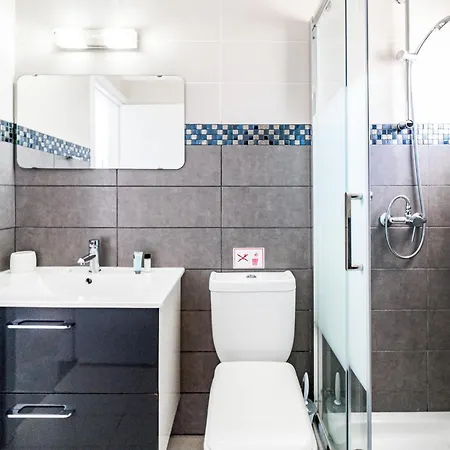 Front Aqua Marina By Ezoria פאראלימני