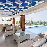 Villa Front Aqua Marina By Ezoria *