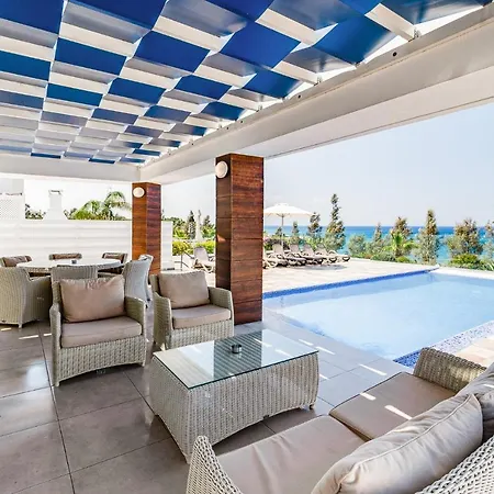 Villa Front Aqua Marina By Ezoria *