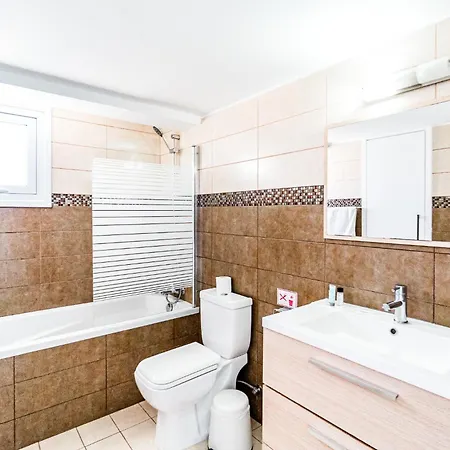 Villa Front Aqua Marina By Ezoria Paralimni