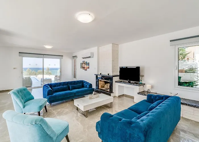 Front Aqua Marina By Ezoria Villa