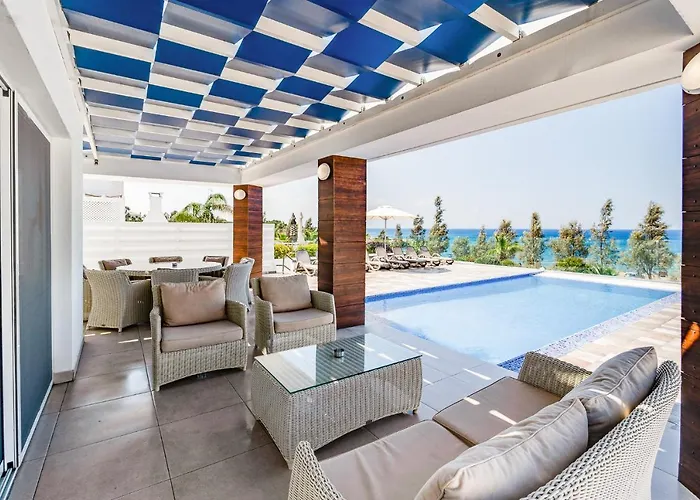 Vila Front Aqua Marina By Ezoria *